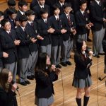 东京加拿大国际学校的合唱团表演