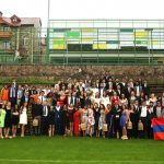 亚美尼亚迪利然世界联合学院的学生们集体大合影
