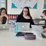 海德堡国际学校的学生们使用苹果电脑