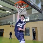 斯图加特国际学校的学生打篮球