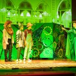 肯特学院迪拜分校的学生们表演舞台剧