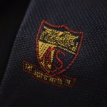 雅加达英华学校印在校服上的校徽