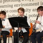 苏黎世跨社区学校的学生乐队演奏
