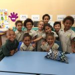 巴布亚新几内亚澳大利亚国际学校的学生们在教室里