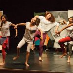 法兰克尼亚国际学校的学生舞台表演